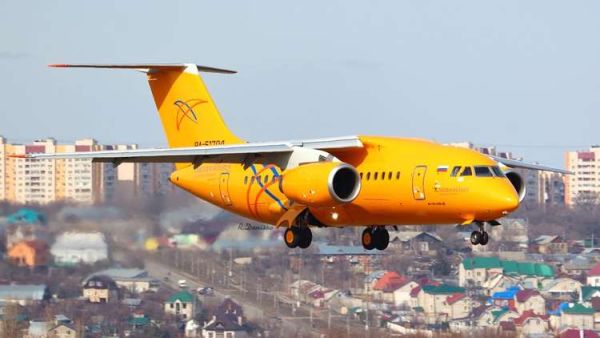 طائرة "أن-148" لشركة "خطوط ساراتوف الجوية"