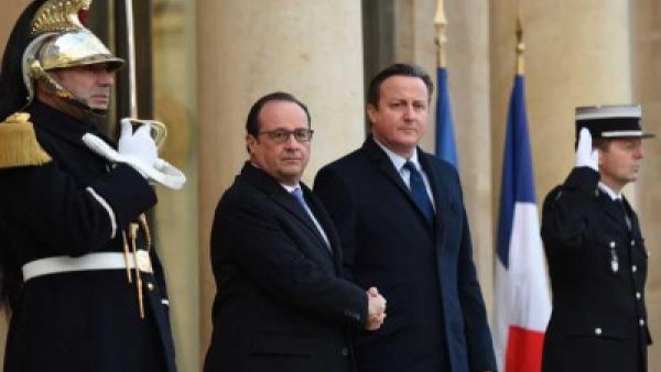 الرئيس الفرنسي فرنسوا أولاند ورئيس الوزراء البريطاني ديفيد كاميرون 