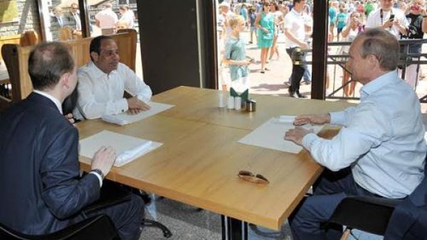  الرئيس الروسي فلاديمير بوتين ونظيره المصري عبد الفتاح السيسي