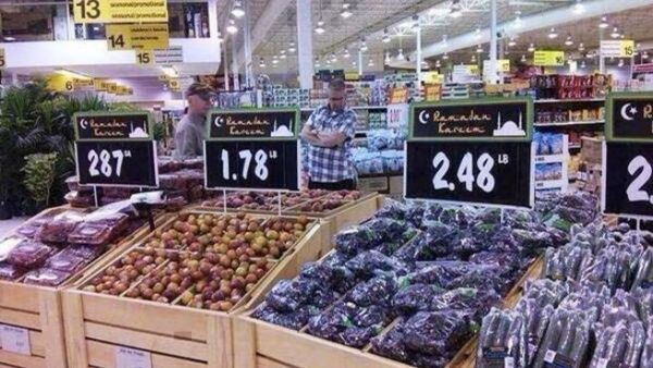 تمتلئ الأسواق في كندا بمستلزمات رمضان التي تستورد خصيصا للمناسبة. 