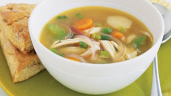 شوربه الخضار بالدجاج