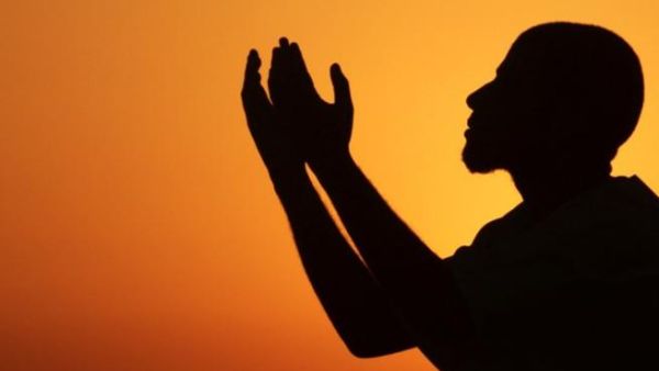 الدعاء الذي يقال عند آذان المغرب