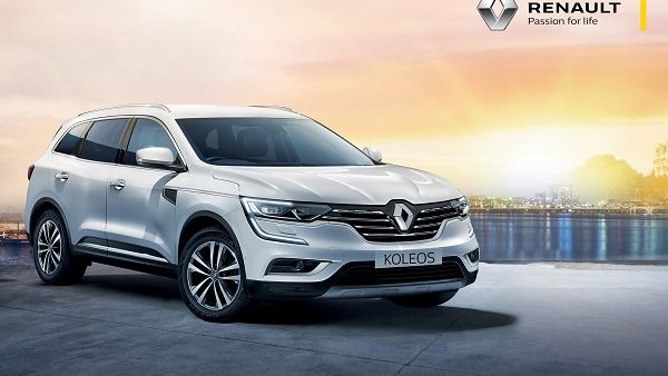 Renault Koleos captures everyone's attention with an athletic profile, robust front end, roomy seats, taut lines underscored with chrome, and C-Shape LED Daytime Running Lights. Renault Koleos captures everyone's attention with an athletic profile, robust front end, roomy seats, taut lines underscored with chrome, and C-Shape LED Daytime Running Lights.