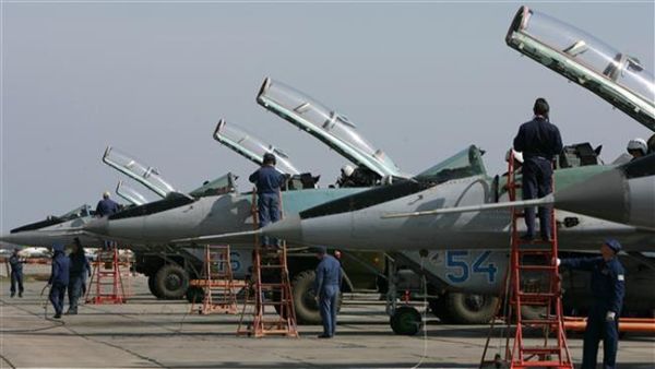 Russian Air Force technicians preparing MiG-29 fighter jets in Primorsko-Akhtarsk, Krasnodar region. (AFP/ File Photo)