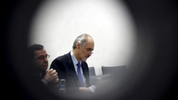 بشار الجعفري رئيس وفد الحكومة السورية في محادثات السلام الجارية في جنيف