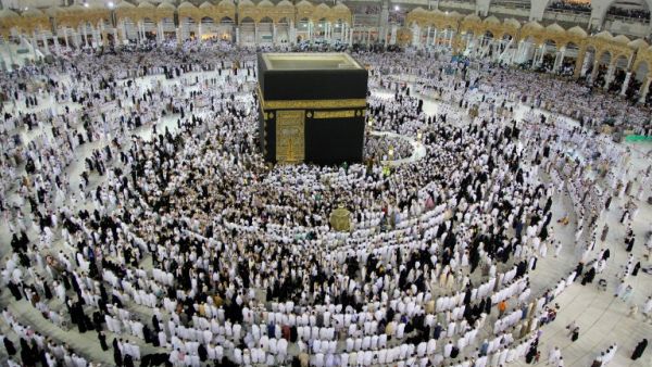 Pilgrims at the Grand Mosque in Mecca on June 8, 2016. (Badar Aldandani)