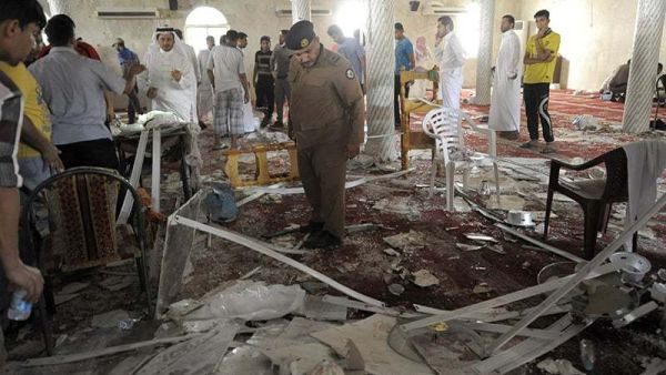 Saudi police survey the aftermath of the Al-Asir mosque bombing in August 2015. (AFP/File) Saudi police survey the aftermath of the Al-Asir mosque bombing in August 2015. (AFP/File)