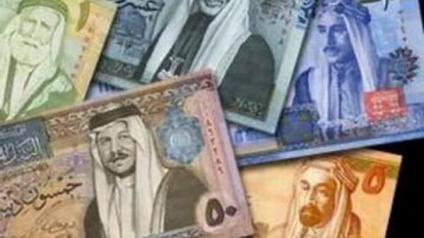 أكّد محافظ البنك المركزي الأردني الشريف فارس شرف على ان ارتباط الدينار الاردني بالدولار مازال يشكل ميزّة حيث استطاع الاردن من خلال ذلك وطيلة تلك الفترة الحفاظ على الاستقرار وحماية المكتسبات التي تحققت