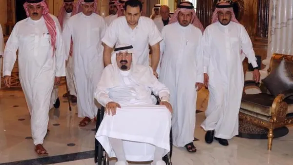 الملك عبد الله بن عبد العزيز يعود إلى السعودية الأربعاء المقبل ويعلن عن تشكيل حكومي جديد 