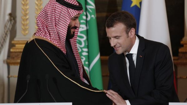French President Emmanuel Macron with Saudi Arabia’s Crown Prince Mohammed bin Salman at the end of a joint press conference at the Elysee Palace in Paris. (AFP/ File Photo)
