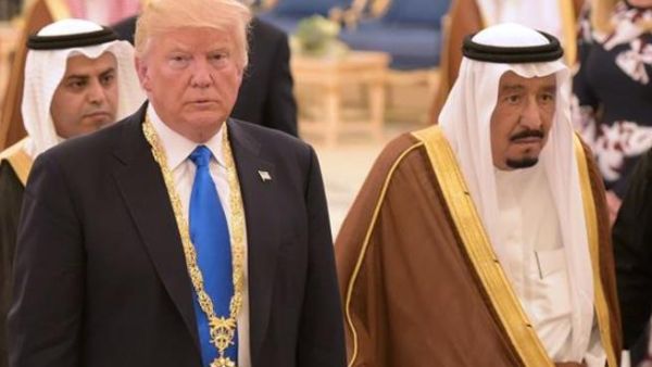 King Salman bin Abdulaziz held a telephone conversation with US President Donald Trump to discuss the Palestinian issue and the situation in the region. (AFP/ File Photo) King Salman bin Abdulaziz held a telephone conversation with US President Donald Trump to discuss the Palestinian issue and the situation in the region. (AFP/ File Photo)