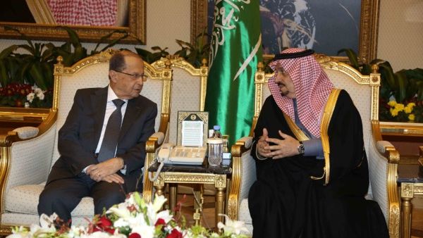 Saudi prince Faisal bin Bandar receives the Lebanese president Michel Aoun at Riyadh airport. (AFP/File)