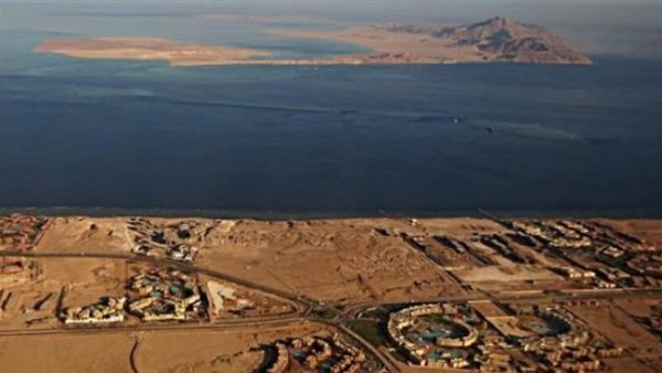 The Red Sea islands of Tiran (foreground) and Sanafir (background) in the Strait of Tiran between Egypt’s Sinai Peninsula and Saudi Arabia. (AFP/ File Photo)