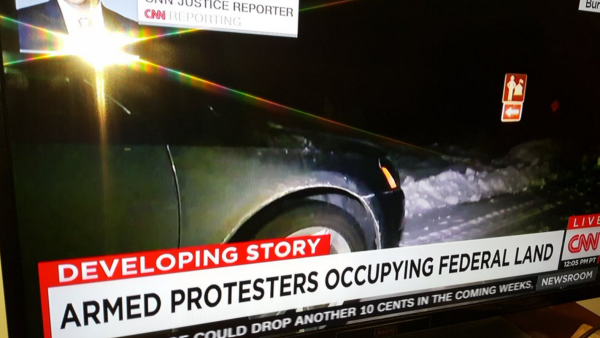 In the absence of sensible reporting from mainstream US media regarding the militia takeover of an Oregon federal building, Twitter picked up where CNN left off. (Twitter)
