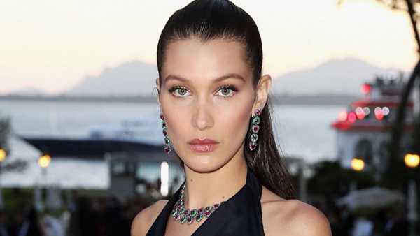 Bella Hadid is obsessed with Dior's eye shadow palette and carries around the cosmetic product with her everywhere. (Instagram)