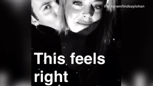 Will she kiss and tell? (Screenshot)