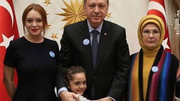 Lindsay with the Turkish President and the First Lady. (Instagram)