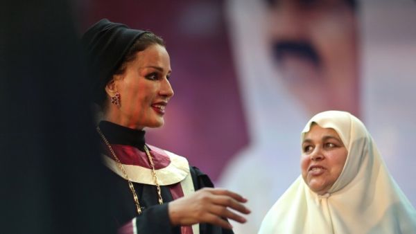 الشيخة موزا. (ا ف ب)
