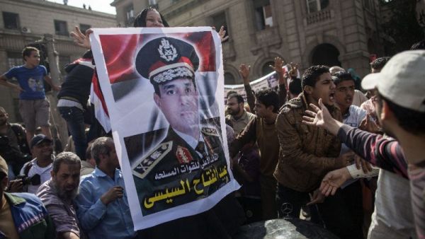Supporters of Egyptian president al-Sisi protest in Cairo on November 4th, 2013 (AFP Photo/Mahmoud Khaled)