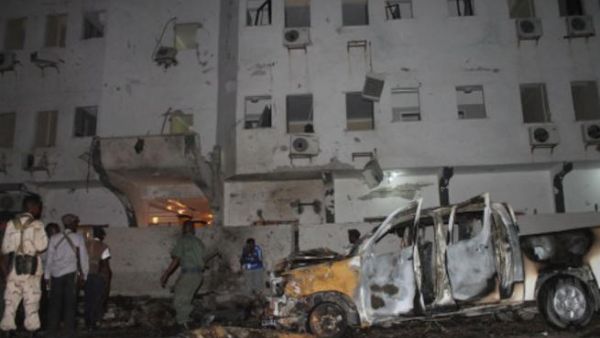 أعلنت حركة الشباب الصومالية مسؤوليتها عن تفجير أودى بحياة 11 شخصا