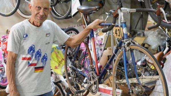 Abou Zahab in his shop in Beirut on Aug. 6, 2017. (Photo: The Daily Star/Finbar Anderson)