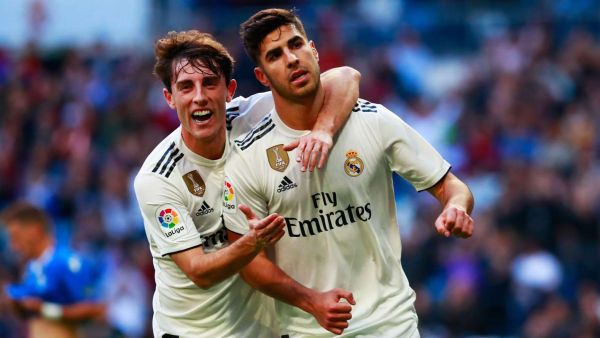 آسينسيو يسجل مرتين ويقود ريال مدريد لفوز سهل