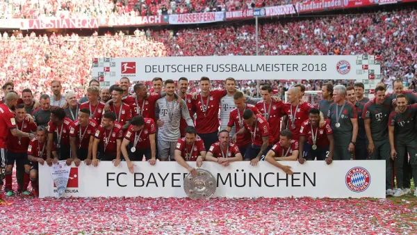 تتويج بايرن ميونيخ بلقب الدوري الألماني