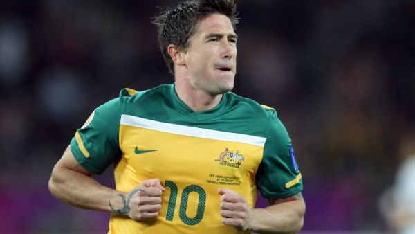 Former Leeds and Liverpool midfielder Kewell announces retirement from football