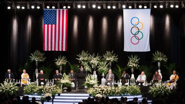 Lonnie Ali, the widow of Muhammad Ali delivers a eulogy speech during the memorial service for boxing legend Muhammad Ali at the KFC Yum Center on June 10, 2016 in Louisville, Kentucky.
Michael B. Thomas / AFP