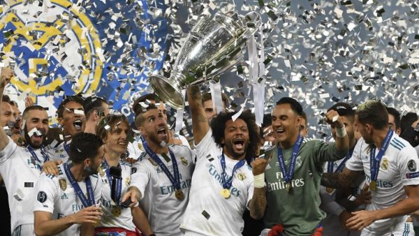 لاعبو ريال مدريد يحتفلون باللقب التاريخي