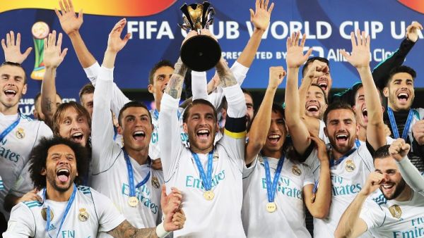 لاعبو ريال مدريد يحتفلون بكأس العالم للأندية