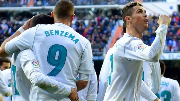 رونالدو وبنزيمة يقودان ريال مدريد لفوز كبير على آلافيس