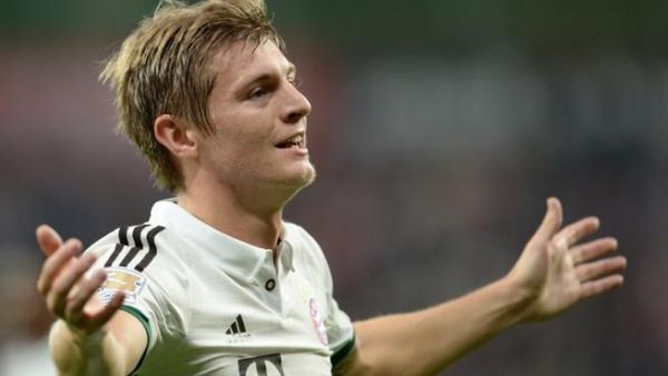 Moyes offers Bayern Munich's Toni Kroos 250K pound-a-week to join Man U