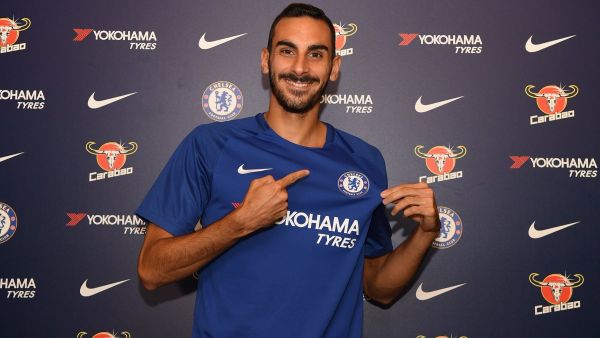 زاباكوستا يعرض قميص فريقه الجديد