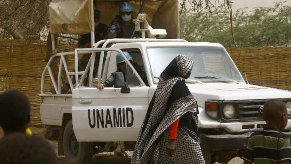The Sudanese pound has lost 100% of its value since South Sudan’s secession in 2011, pushing inflation rates to record levels given that the country imports most of its food. (AFP/File)