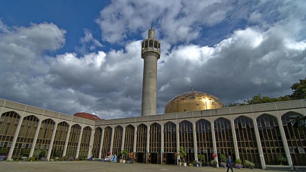 Central Mosque in London. (Photo Flickr) 