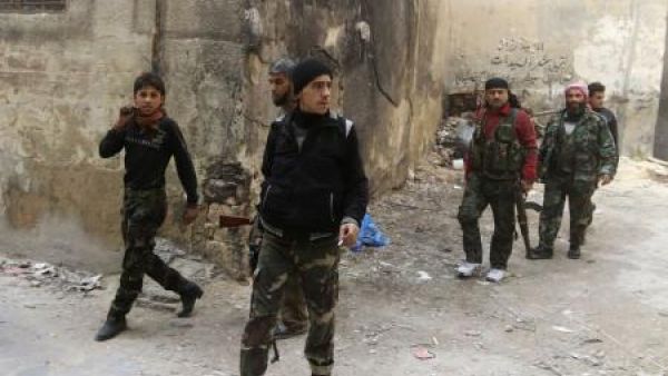عناصر من المعارضة السورية المسلحة في حلب 