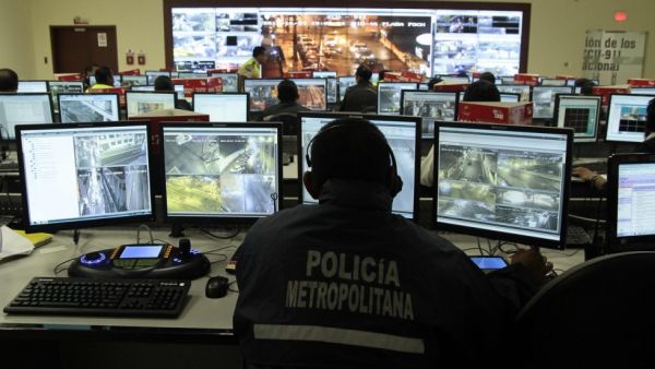 An Ecuadorian police officer (AFP/FILE)