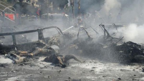 صورة وزعتها وكالة الانباء الرسمية للانفجار الذي وقع قرب مقر حزب البعث في دمشق/أ.ف.ب