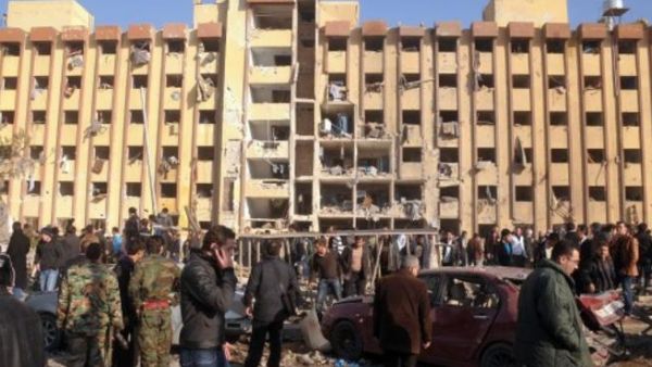 جامعة حلب كما بدت الاربعاء بعد القصف/أ.ف.ب