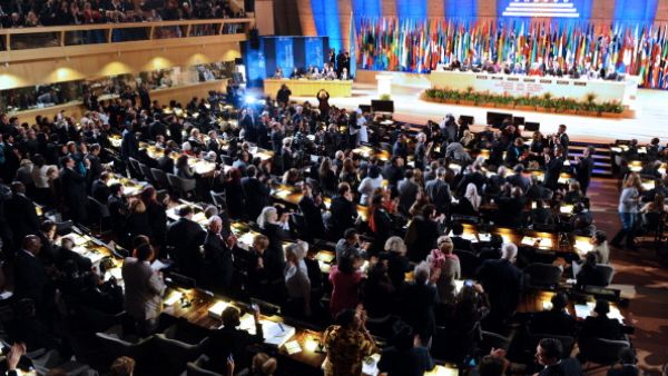Delegates applaud following the vote which admitted Palestinians to enter UNESCO as a full member on October 31, 2011 at the headquarters of the organization in Paris. [Getty Images]