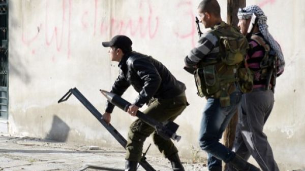 النظام ارسل تعزيزات عسكرية الى تدمر فيما يقصف الطيران الحربي محيط المدينة