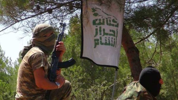 مقاتلان من حركة أحرار الشام