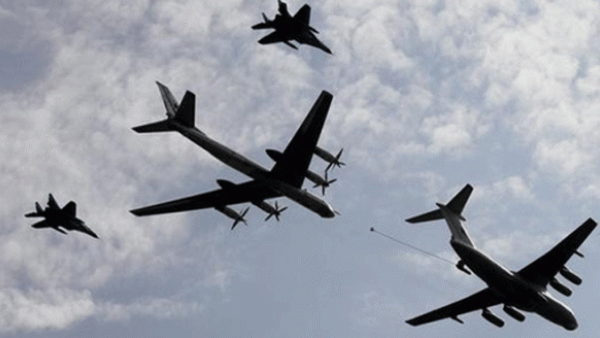 واشنطن وموسكو تدركان مخاطر المضي قدما في حملتين جويتين متنافستين فوق سوريا