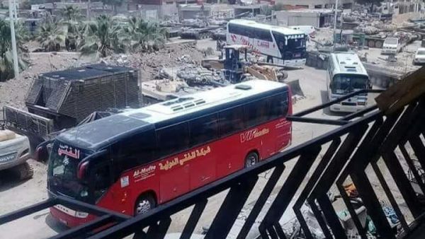 حافلات لنقل مسلحي داعش من مخيم اليرموك