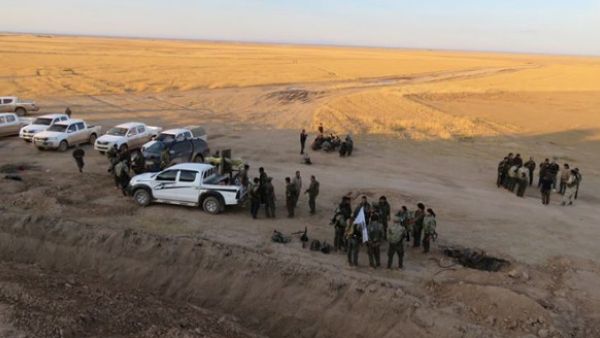 مقاتلون من وحدات حماية الشعب الكردي