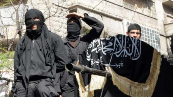 مقاتلون من جبهة النصرة ذراع تنظيم القاعدة في سوريا
