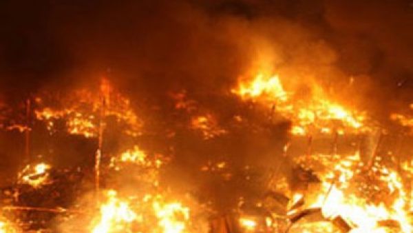 وفاة وإصابة العشرات نتيجة حريق في مستوصف بحي ميسلون في مدينة القامشلي