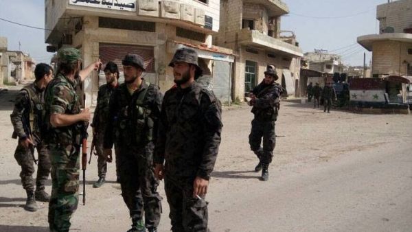 جنود من الجيش السوري في ريف حماة الشمالي