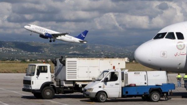 أدى القصف إلى  إصابة طائرة عراقية وجرح عدد من ركابها 